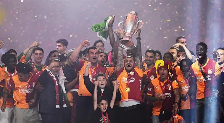Şampiyon Galatasaray Kupasına Kavuştu