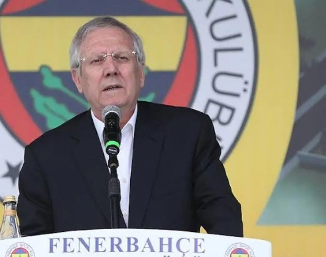 Aziz Yıldırım Sahaya Geri İndi: “120. Yılda Birlik İçin Adayım” Diyerek Fenerbahçe Başkanlık Yarışını Resmen Başlattı