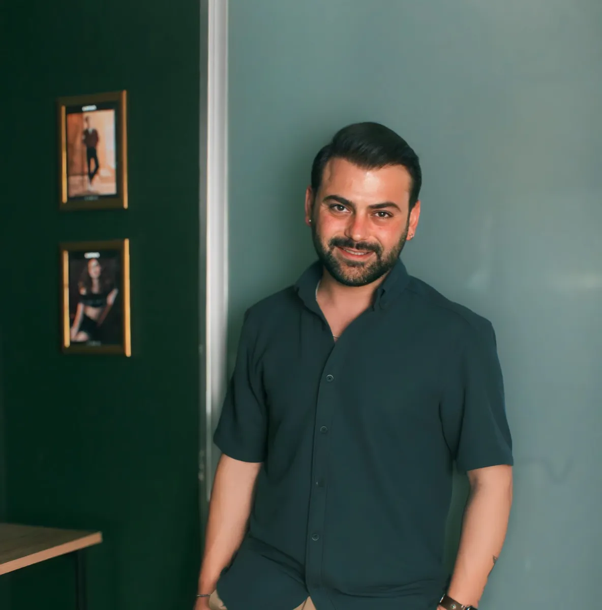 “hallederiz” Diyerek Geldi: Mustafa Volkan Sarıdağ Oyunculuk Dünyasına Adım Atıyor