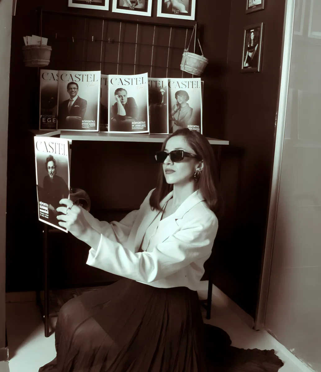 Sanatla Yaşayan Genç Öğretmen Evin Tek, Vintage Giyimle Özgün İçerikler Üretiyor