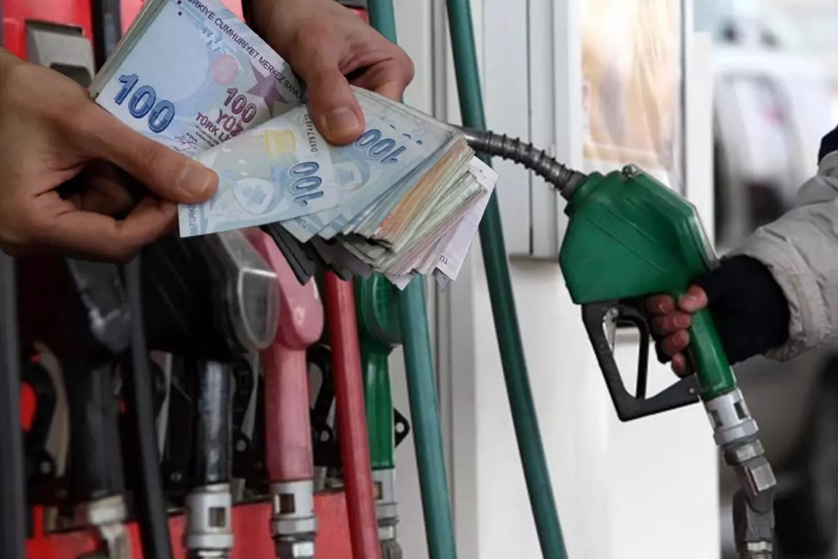 Motorine Bu Gece Dev Zam: Litre Fiyatı 6,23 Tl Artıyor