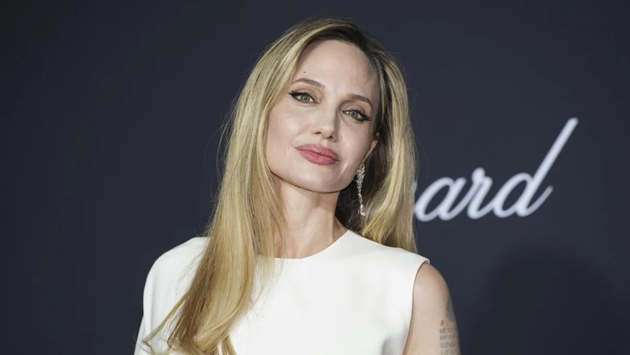 Angelina Jolie Abd’yi Terk Ediyor!