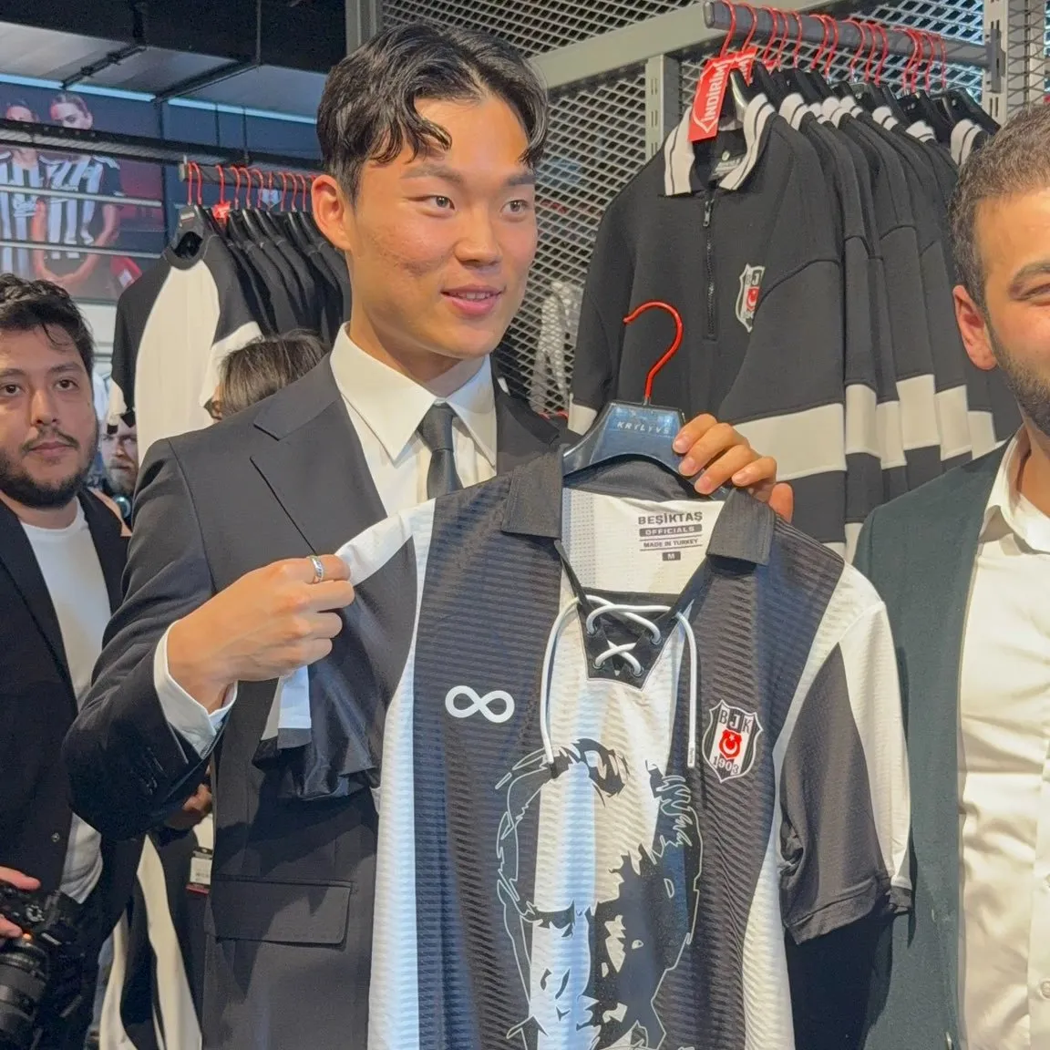 Beşiktaş Jk’ın Yeni Transferinden Atatürk’lü Paylaşım