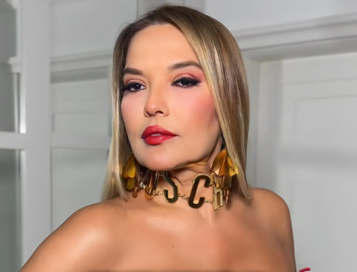 Demet Akalın’dan Murat Boz’a Sert Gönderme: “O İşi Yalakalar Çok İyi Yapar”
