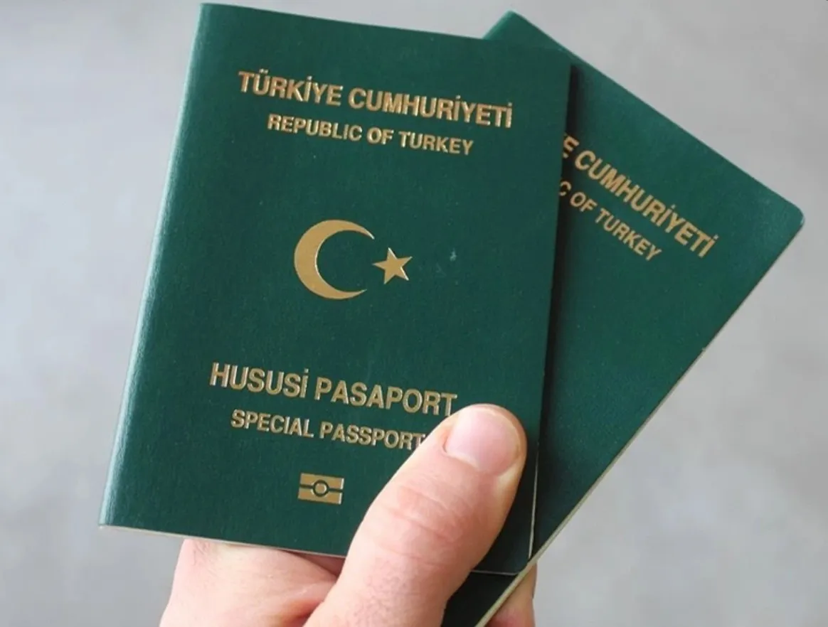 TBMM’de Yeni Teklif: 15 Yıl Kıdem Şartıyla Yeşil Pasaport
