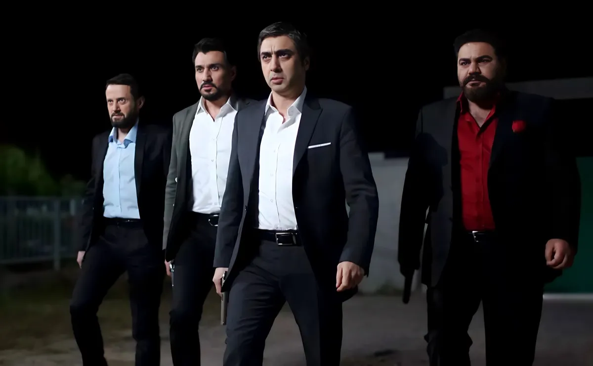 23 Yıl Önce Bugün: Kurtlar Vadisi İlk Kez Ekrana Geldi
