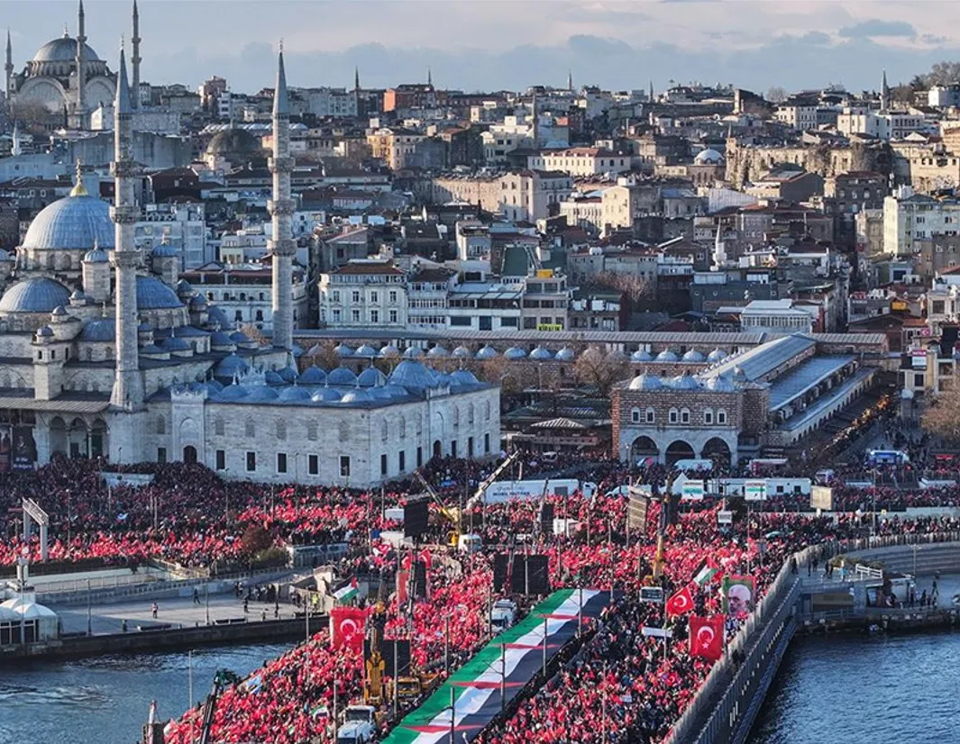 Gazze İçin Galata Köprüsü’nde Buluşma