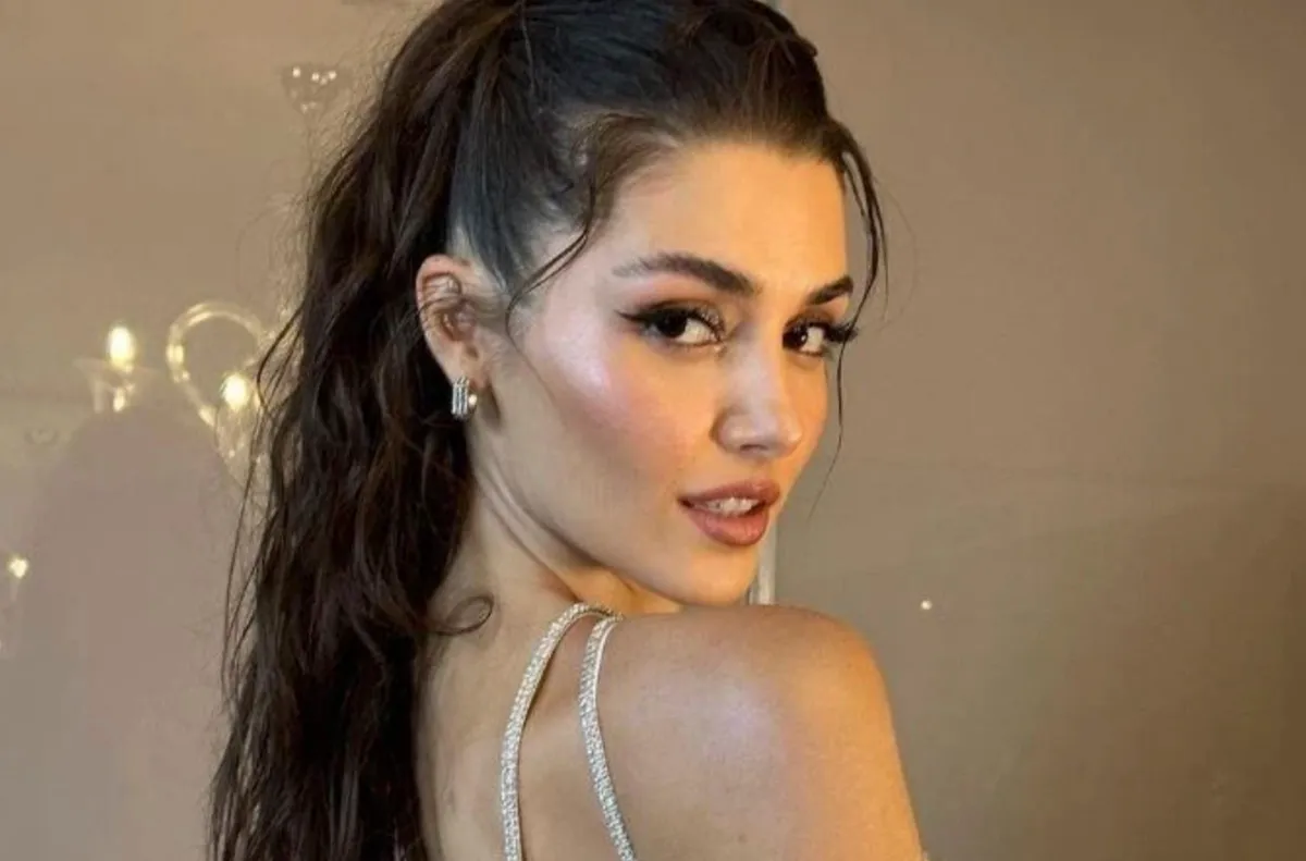 Hande Erçel Londra’dan Ev Aldı