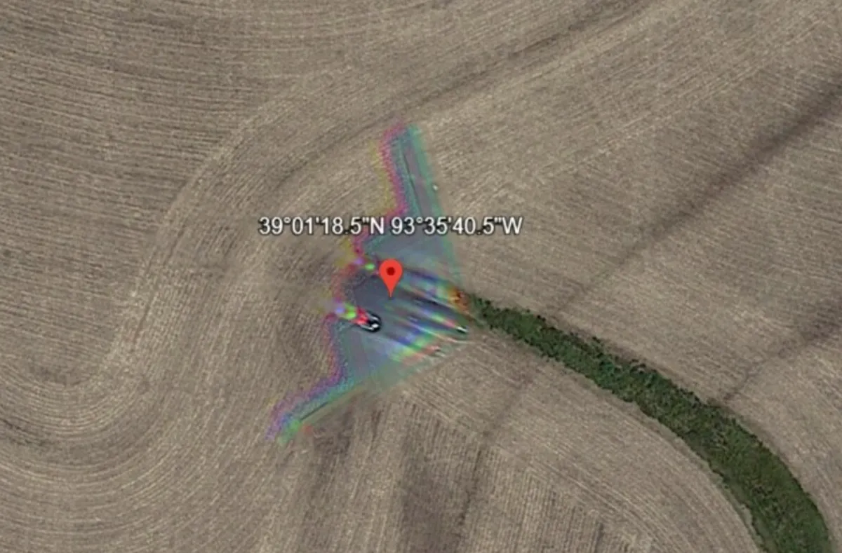 Google Maps’te İlginç Keşif: “Uçuş Halindeki Hayalet Uçak”