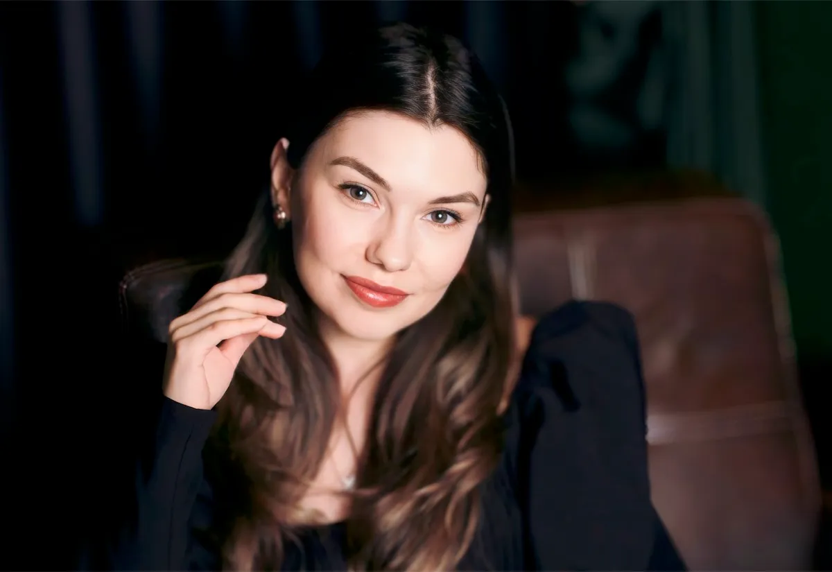Elif Nur Yavaş | Empatiyi, Zarafeti ve Disiplini Hayatının Merkezine Alan Modern Hemşire