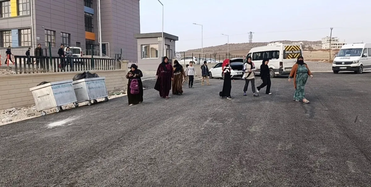 Şanlıurfa’da 25 Öğrenci Gıda Zehirlenmesi Şüphesiyle Hastaneye Kaldırıldı