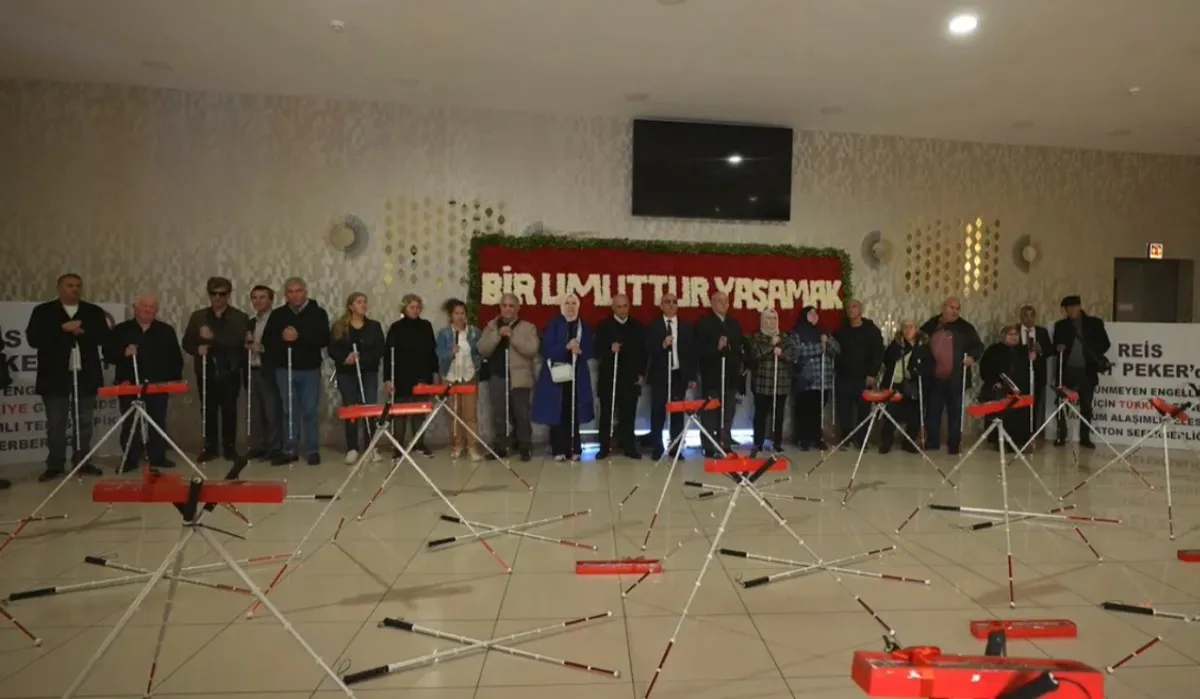Sedat Peker’den Görme Engellilere Anlamlı Destek