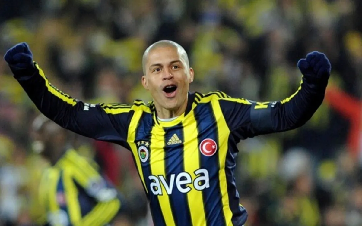 Alex yine kalpleri salladı: “Fenerbahçe’yi çok özlüyorum”