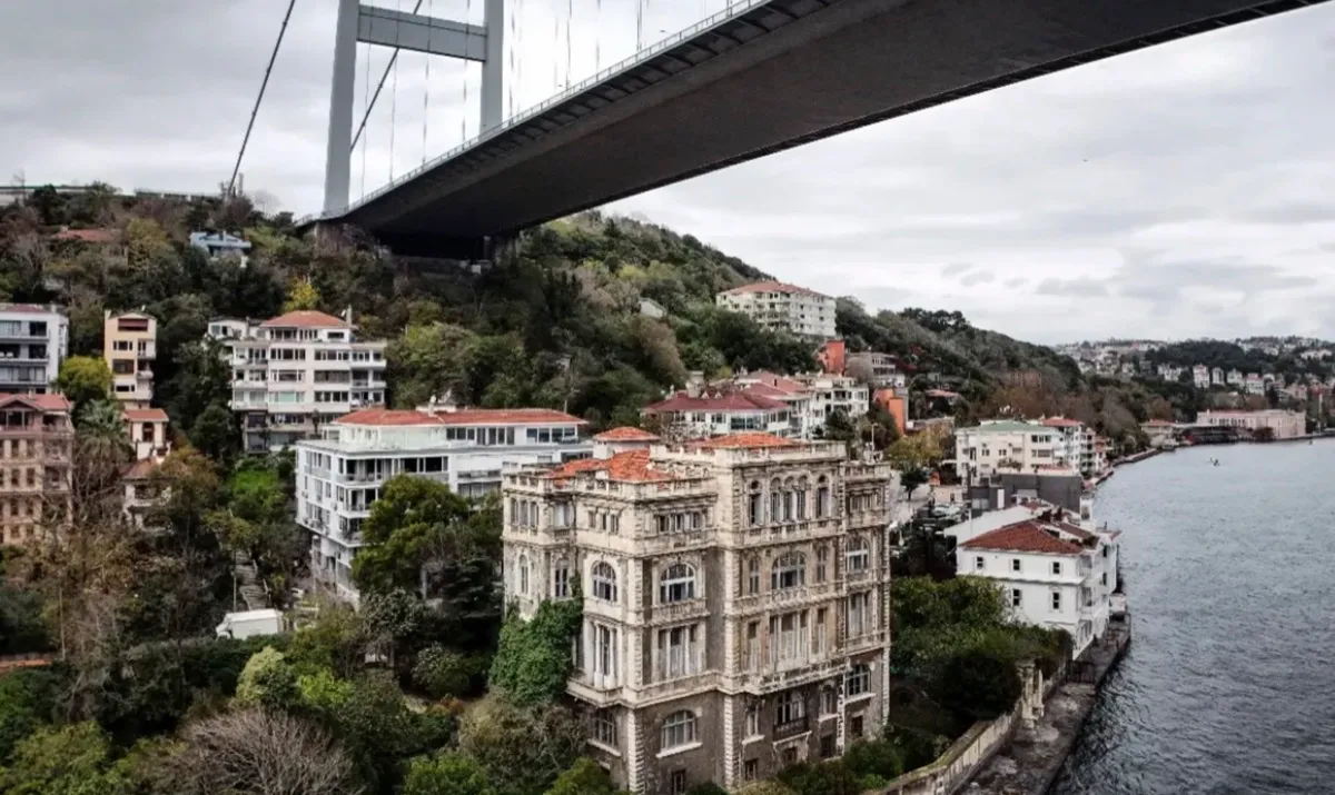 İstanbul Boğazı’nda Satışa Çıkan Tarihi Zeki Paşa Yalısı’nın Fiyatı Belli Oldu