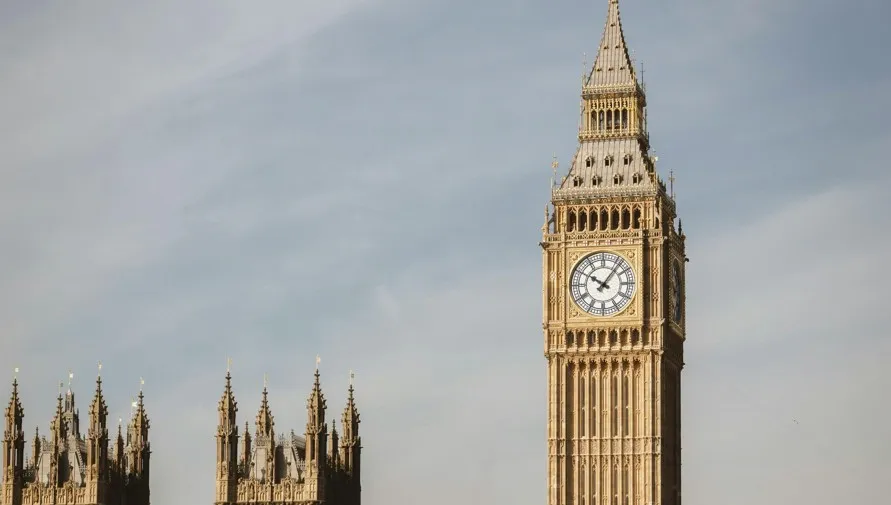 İngiltere, Londra’da konaklayan turistlerden ‘Turist vergisi’ almayı planlıyor.